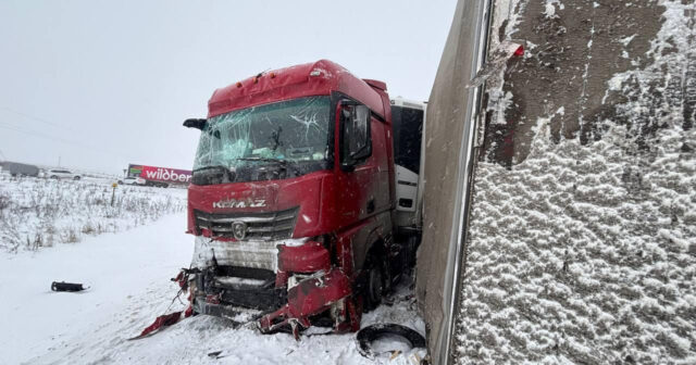DƏHŞƏTLİ YOL QƏZASI: 6 nəfər həyatını itirdi – FOTO