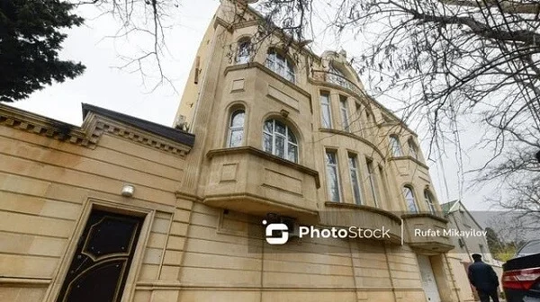 Bakıda villada GÜCLÜ PARTLAYIŞ: ölən və yaralanan var Bakıda villada GÜCLÜ PARTLAYIŞ: ölən və yaralanan var