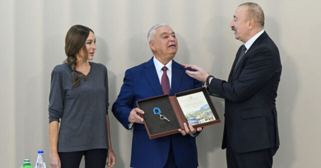 Prezident: “Balaca Heydərin iki oğlu var” — VİDEO Prezident: “Balaca Heydərin iki oğlu var” — VİDEO