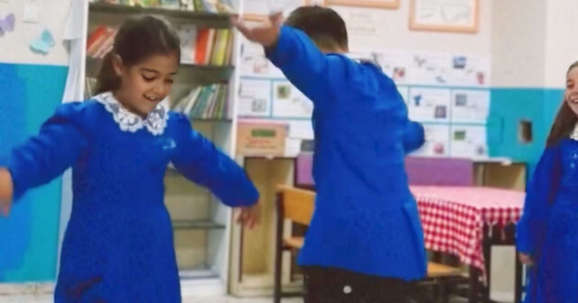 Dərs fasiləsində “Bəyaz gecələr”: Rəqsləri gündəm oldu – VİDEO