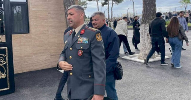 Mais Bərxudarovun yeni görüntüsü – Görün kimlərlə görüşdü – FOTO