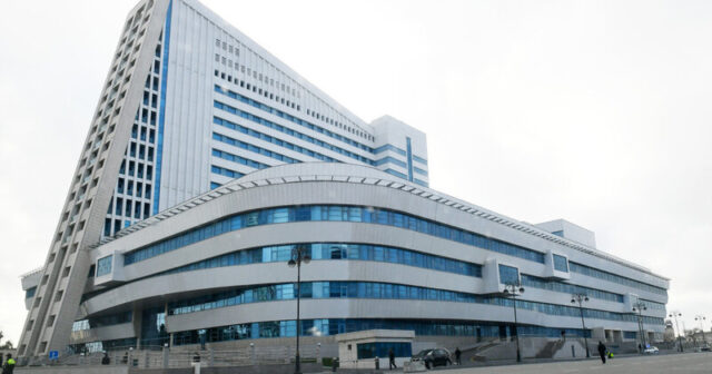 “Yeni Klinika” “Bakcell”ə olan borcunu ödəməyib “Yeni Klinika” “Bakcell”ə olan borcunu ödəməyib