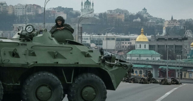 Kiyevdə vəziyyət gərgindir – Rusiyanın hücumu həyatı məhv etdi Kiyevdə vəziyyət gərgindir – Rusiyanın hücumu həyatı məhv etdi