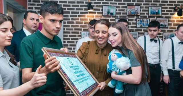 Alena Əliyeva Auitizm Mərkəzində – FOTO Alena Əliyeva Auitizm Mərkəzində – FOTO