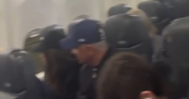 Gərgin anlar: Təyyarə eniş edə bilmədi – VİDEO