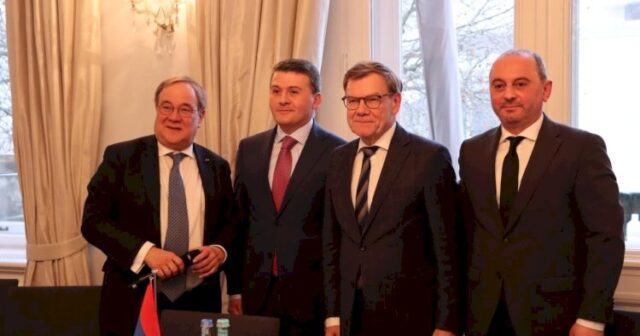 Ermənistan və Azərbaycan səfirləri Almaniyada bir araya gəldi