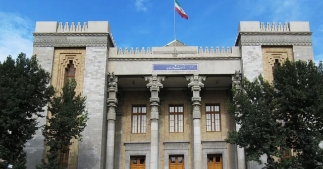 İran XİN: Etirazlar zamanı Tehranda heç bir diplomatik nümayəndəlik bağlanmayıb