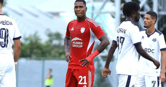 Azərbaycan klubu futbolçusunu Çinə 350 min dollara satdı Azərbaycan klubu futbolçusunu Çinə 350 min dollara satdı