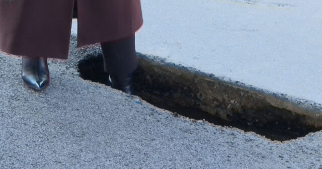 Bu yolun asfalt örtüyü üç ay ərzində ikinci dəfə dağılıb – VİDEO