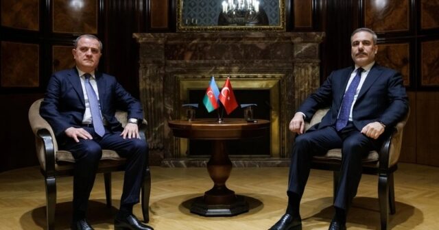 Türkiyə və Azərbaycan XİN başçıları regional məsələləri müzakirə etdi