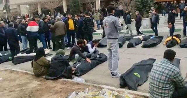 İran etirazlarında qətlə yetirilənlərin sayı 23 mini keçdi İran etirazlarında qətlə yetirilənlərin sayı 23 mini keçdi