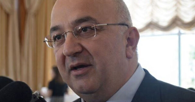 DSMF KEÇMİŞ NAZİRİN PENSİYA PULUNA “QARMAQ” ATIB – 5858 manat pensiya alan sabiq nazir nədən narazıdır? DSMF KEÇMİŞ NAZİRİN PENSİYA PULUNA “QARMAQ” ATIB – 5858 manat pensiya alan sabiq nazir nədən narazıdır?