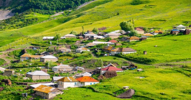 Azərbaycan kəndləri boşalır: Şəhərə axının qarşısını necə almaq olar?