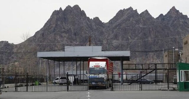 Meğri gömrük məntəqəsinin rəisi həbs edildi