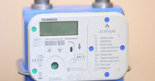 Saatlardır qaz kartlarına pul vurmaq olmur