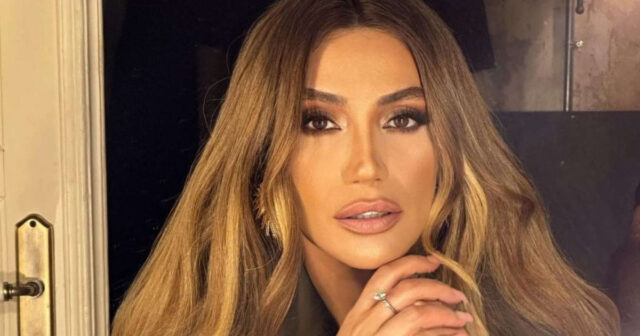 Röyanın “Şöhrət” ordeni arzusu qalmaqal yaratdı – Toyda oxumaqla medal verirlər?.. Röyanın “Şöhrət” ordeni arzusu qalmaqal yaratdı – Toyda oxumaqla medal verirlər?..