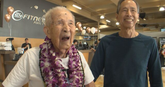 Amerikalı kişi 106 yaşını görün harada keçirdi Amerikalı kişi 106 yaşını görün harada keçirdi