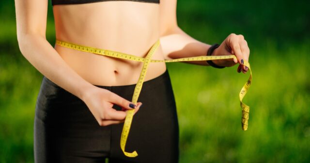 Azərbaycanda müğənninin arıqlama iynəsindən gözü tutuldu – VİDEO – FOTO