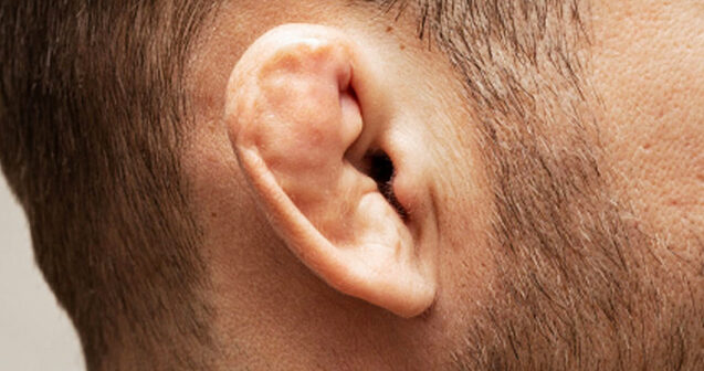 Gənclər arasında TƏHLÜKƏLİ TREND – Qulaqlarını qırırlar və… – VİDEO