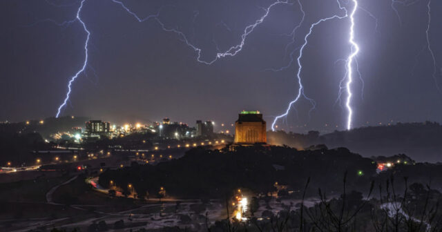 CAR-da ildırım vurması nəticəsində iki nəfər ölüb, 150-yə yaxın şəxs xəsarət alıb