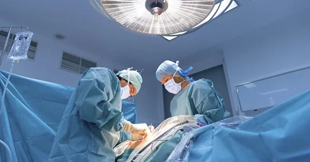 Daha 3 plastik cərrahın fəaliyyətinə icazə verildi