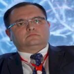 Nazir 2 mərkəzin rəhbərini işdən çıxartdı