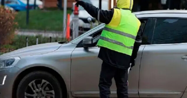 Bakıda qadın sürücünün üzünə tüpürən “parkovşik” həbs edildi