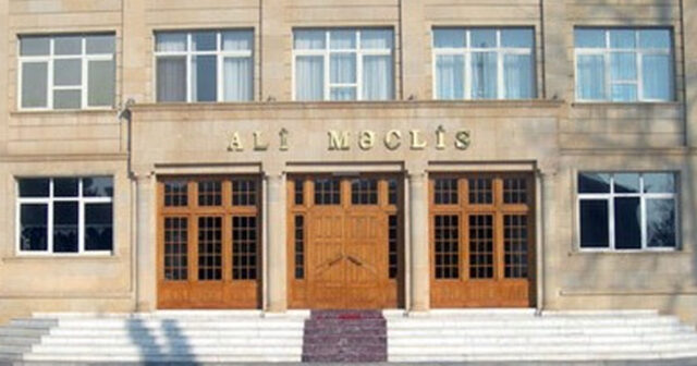 Naxçıvan deputatlarının etik davranış qaydaları dəyişdi