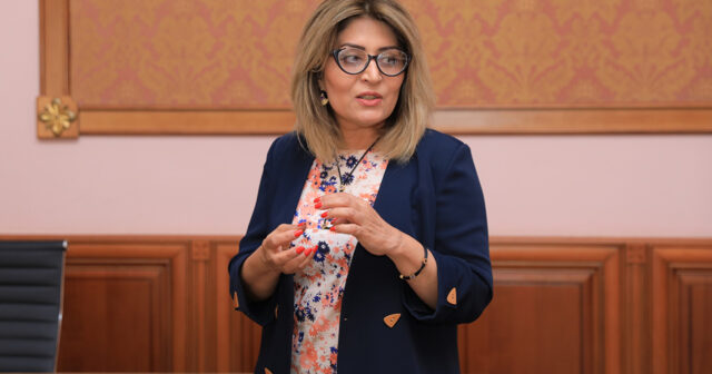 Tanınmış TV aparıcısı karyerasını bitirdi: “Bu da son…” Tanınmış TV aparıcısı karyerasını bitirdi: “Bu da son…”