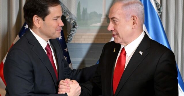 Netanyahu “Sülh Şurası”na qoşulma sənədini imzaladı