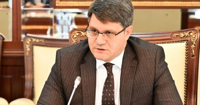 Nazirdən təyinat: Onu idarə rəisi gətirdi