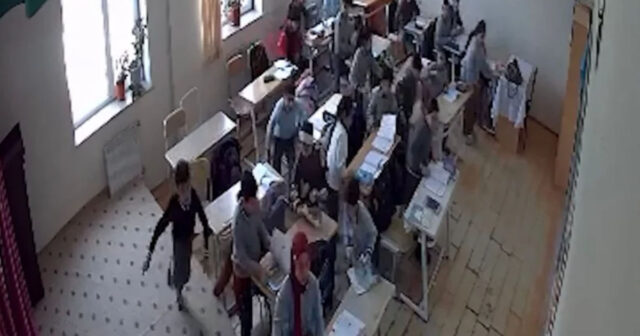 Şagirdlər zəlzələyə belə yaxalandılar – ANBAAN GÖRÜNTÜLƏR