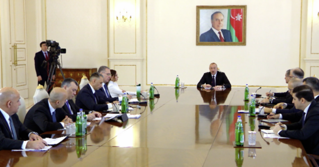 Prezident müşavirə keçirdi – FOTO/VİDEO