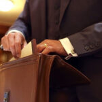 Bu deputatların maaşı 15000 manat oldu