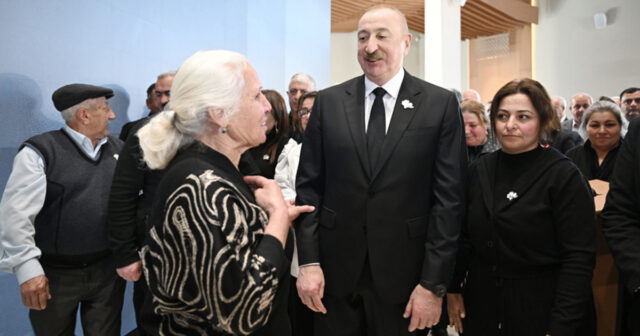 “Razı olarsınızmı boynunuzu qucaqlayıb, üzünüzdən öpüm?”