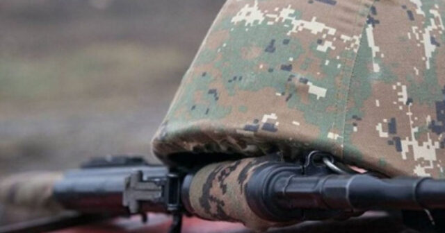 Ermənistanda hərbçi ölüb, bir nəfər tutulub