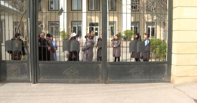 Qaradağda internat məktəbinin texniki işçilərinin maaşları niyə kəsilir? – VİDEO