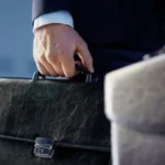 İcra hakimiyyətlərində bəzi şəxslər üç vəzifəni icra edəcəklər