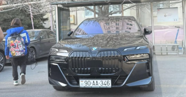 Dayanacaqda saxlayan “BMW” sürücüsü cəzalandırıldı