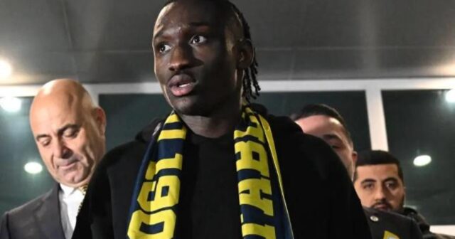 “Fənərbaxça” yeni hücumçu transfer etdi “Fənərbaxça” yeni hücumçu transfer etdi