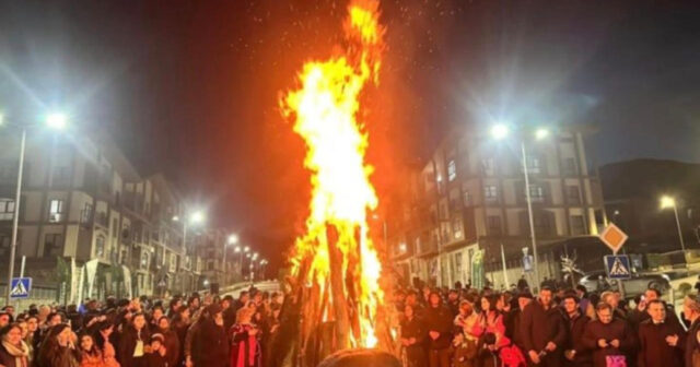 33 ildən sonra Kəlbəcərdə Novruz tonqalı qalandı