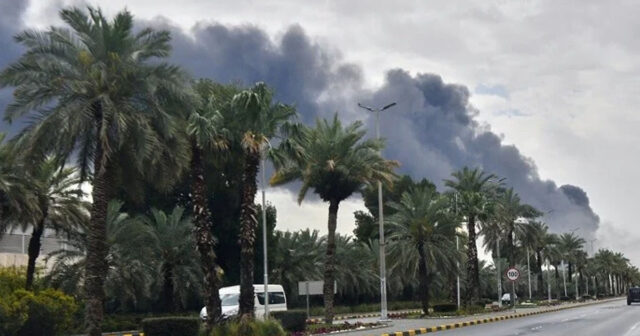 Körfəzdə gərginlik pik həddə: İran Küveytin əsas limanını vurdu! – VİDEO