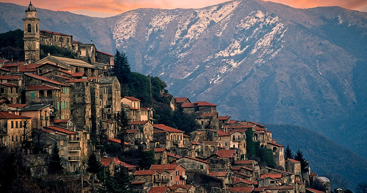 İtaliya dağlarında cəmi 1 avroya ev – Bu necə mümkündür?