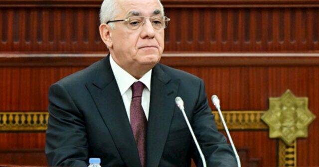 Baş nazir MM-də məruzə ilə çıxış edir