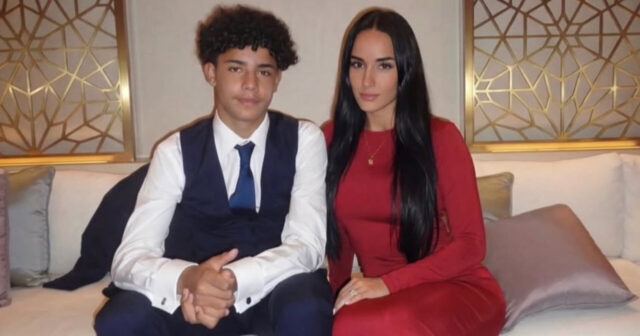 Məşhur futbolçunun 15 yaşlı oğlu 27 yaşlı modellə eşq yaşayır? – FOTO