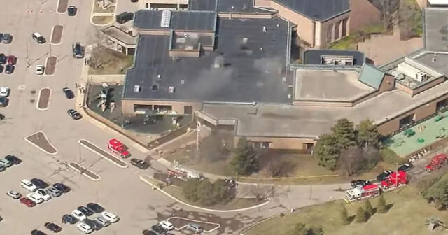 ABŞ-da sinaqoqa hücum edən silahlı şəxs öldürülüb