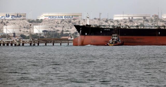 Tramp administrasiyasından gözlənilməz addım: İran neftinə 30 günlük “yaşıl iş”