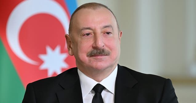İlham Əliyev qadınları belə təbrik etdi – FOTO