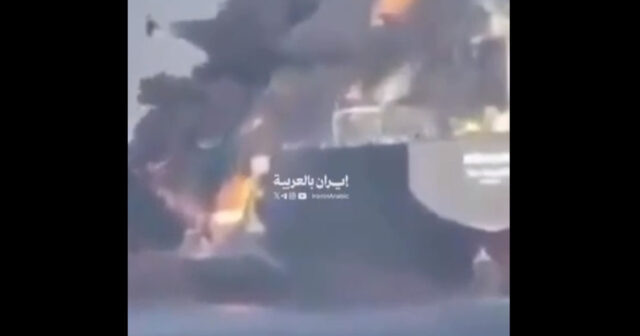 İran dronu tankeri vurdu – Hörmüzdə yanğın, neft qiymətləri qalxır – VİDEO