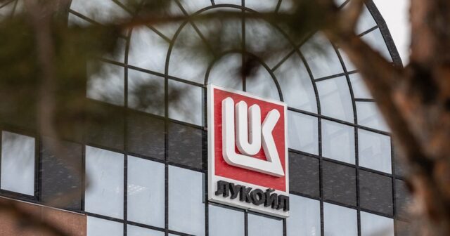 “Lukoyl”dan bir trilyonluq zərər: Şirkət mənfiyə doğru gedir